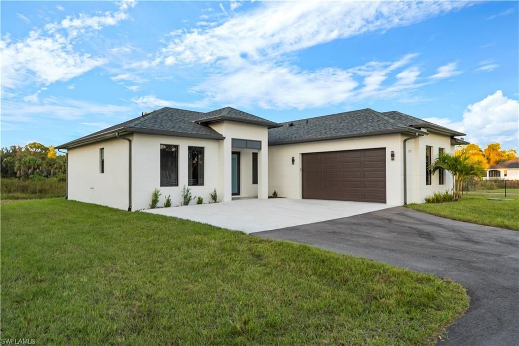 Photo of 2997 28th AVE SE, NAPLES, FL 34117 (MLS # 226009760)