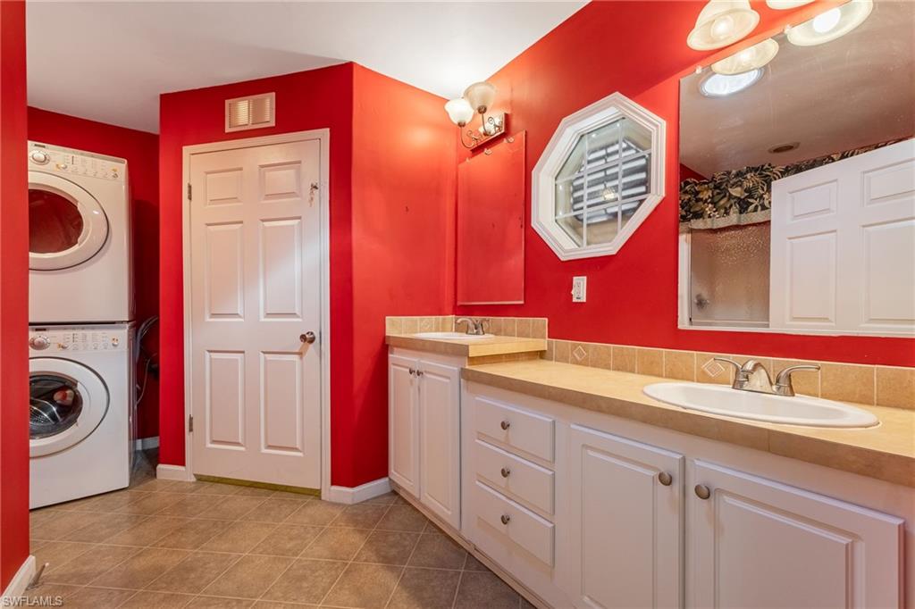 CRYSTAL LAKES - Residential