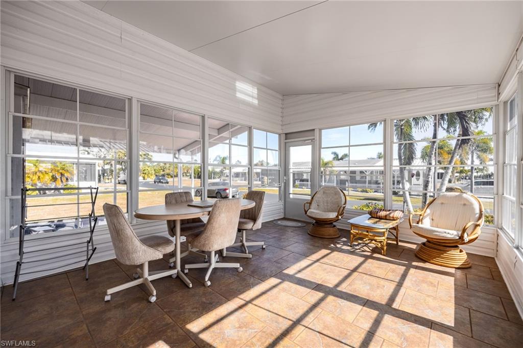 CRYSTAL LAKES - Residential