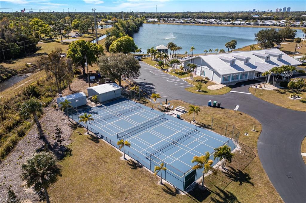 CRYSTAL LAKES - Residential