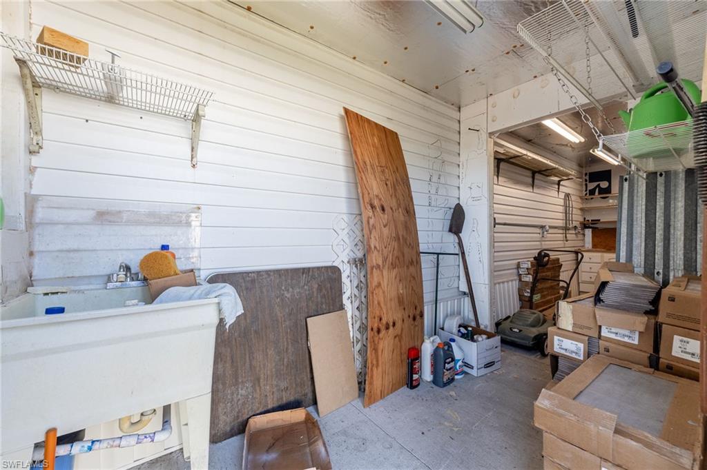 CRYSTAL LAKES - Residential