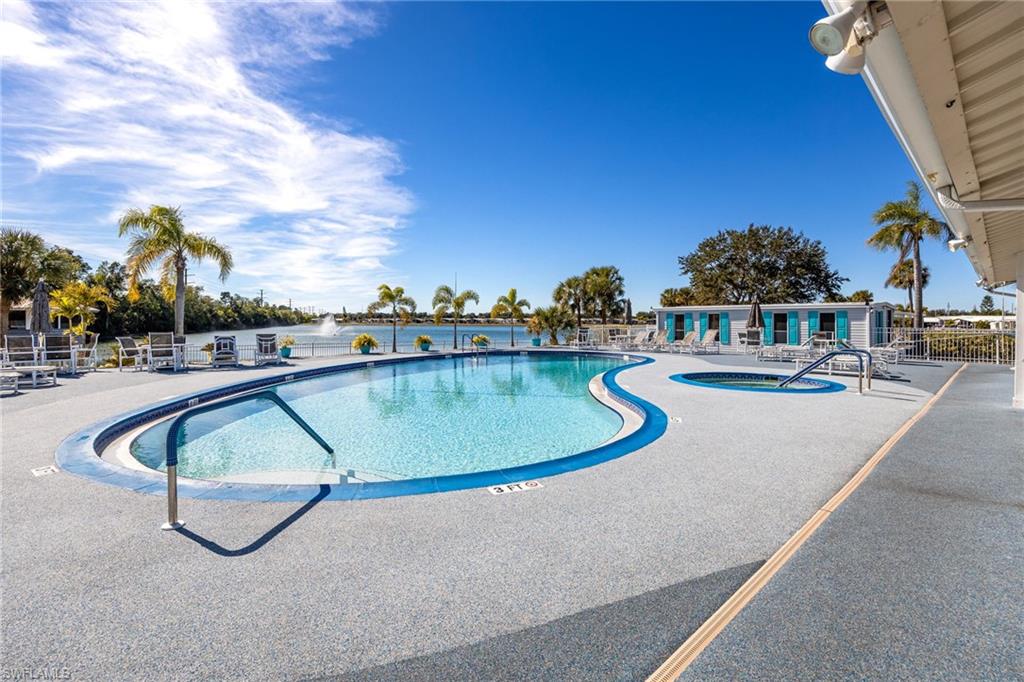 CRYSTAL LAKES - Residential