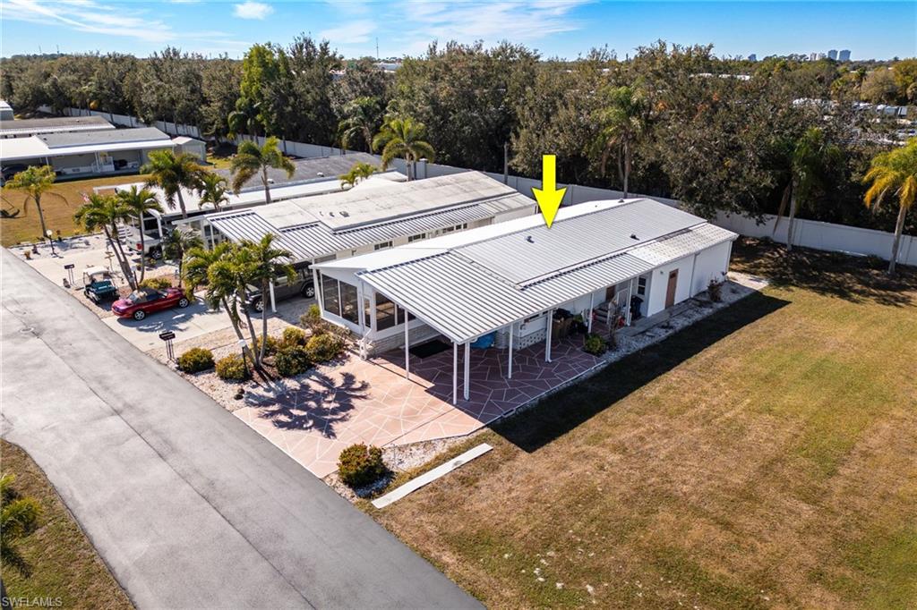 CRYSTAL LAKES - Residential