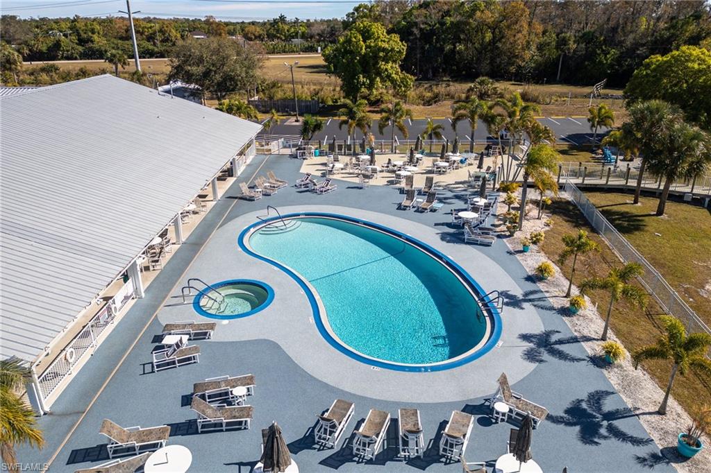 CRYSTAL LAKES - Residential