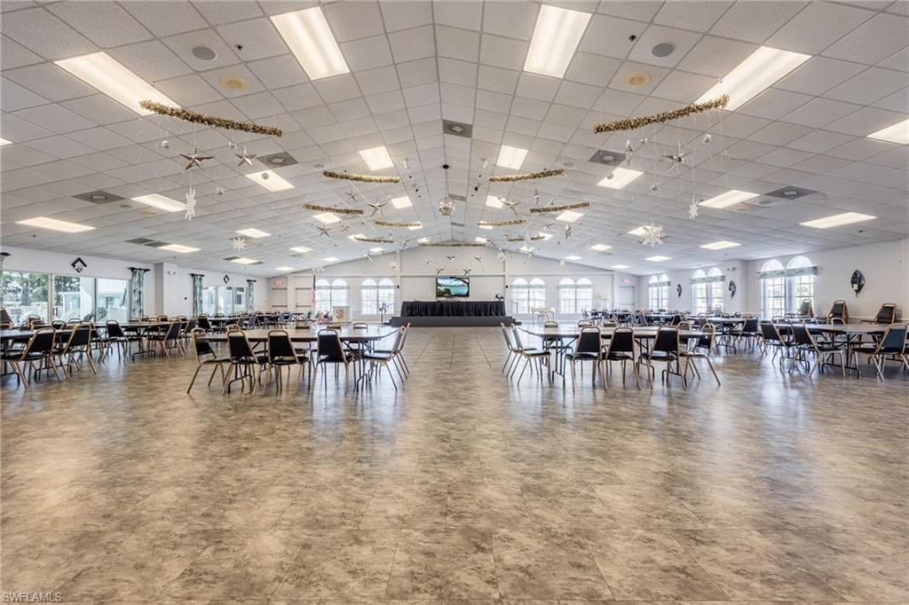 CRYSTAL LAKES - Residential