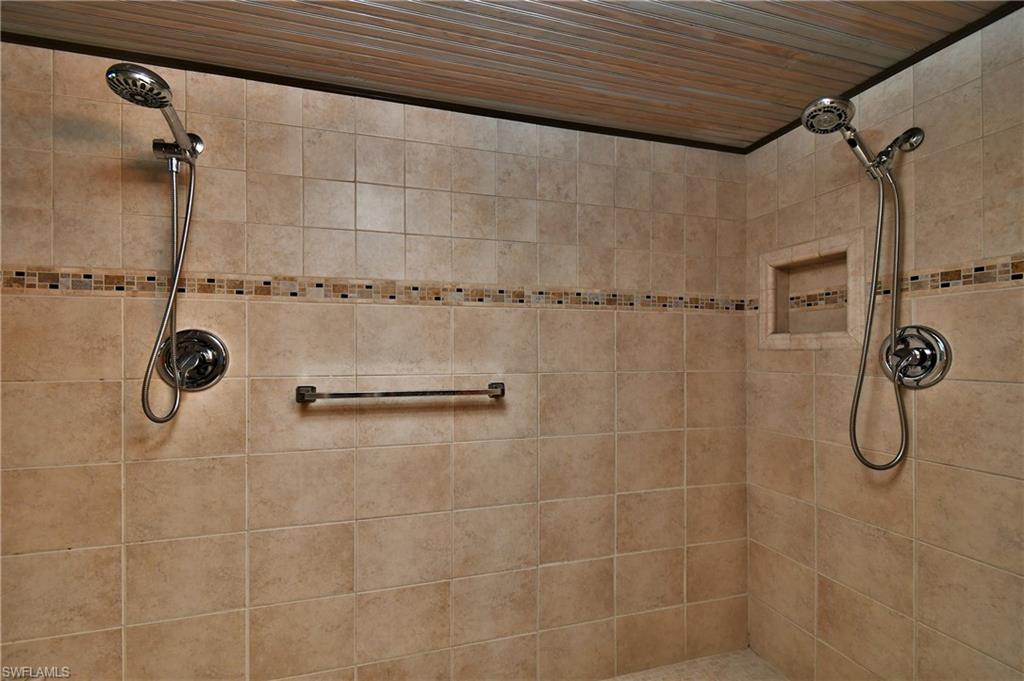 PIRATE HARBOR - Residential