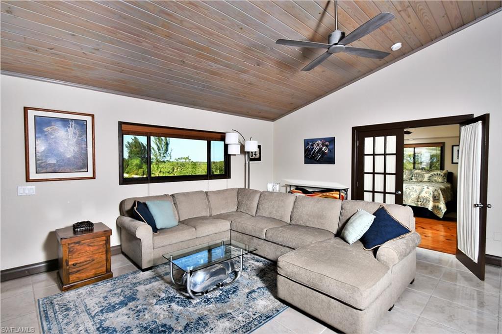 PIRATE HARBOR - Residential