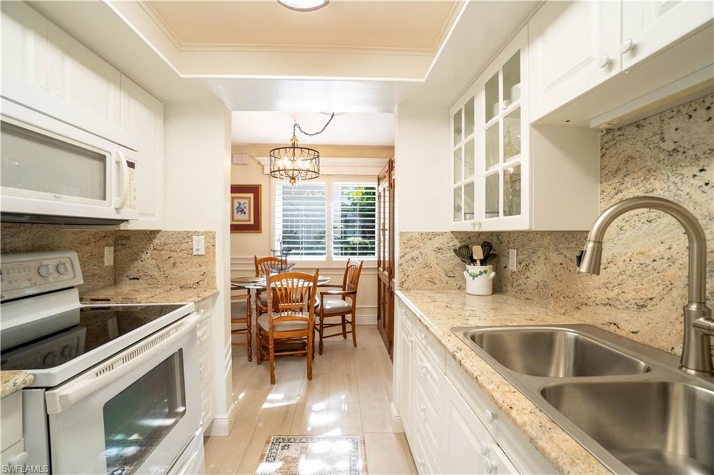 RAINTREE CLUB - Residential Lease