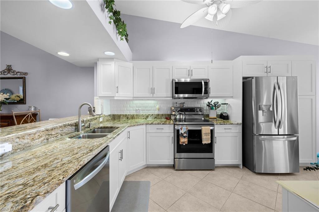 AMELIA LAKE - Residential