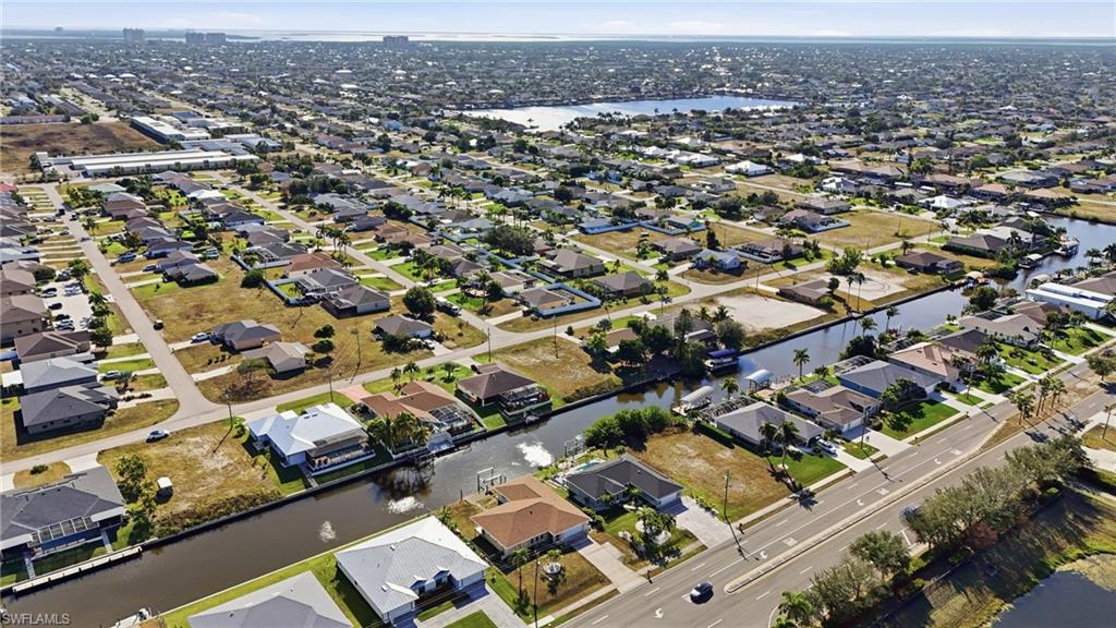 CAPE CORAL - Land