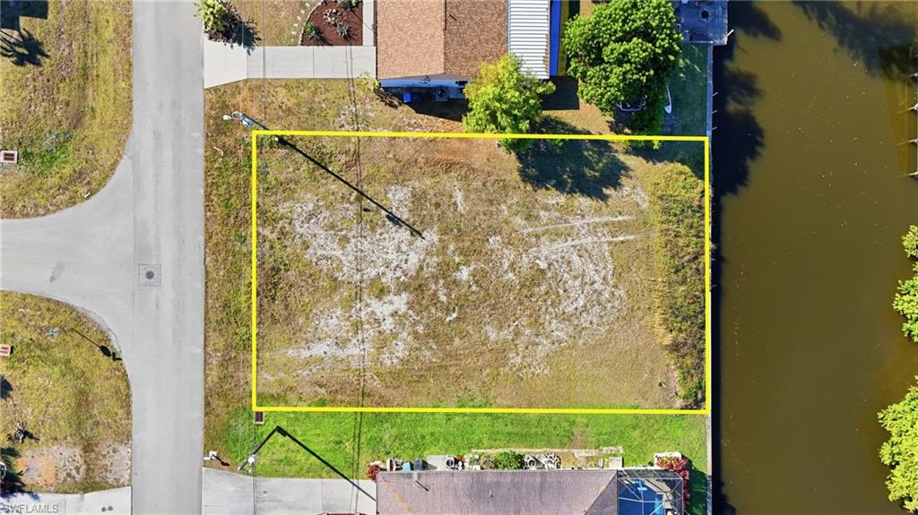 CAPE CORAL - Land