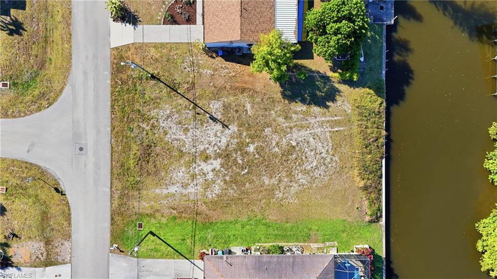 CAPE CORAL - Land