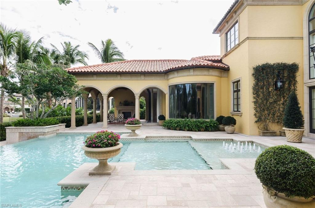 ESCADA AT TIBURON - Residential