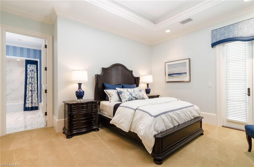 ESCADA AT TIBURON - Residential