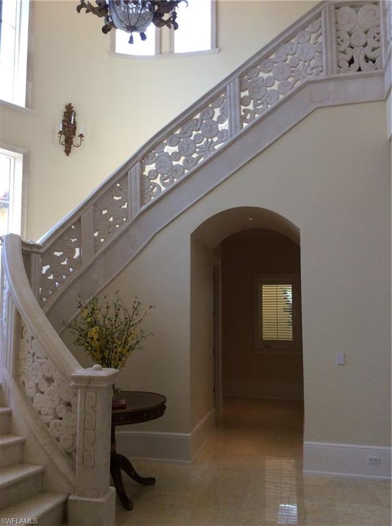 ESCADA AT TIBURON - Residential