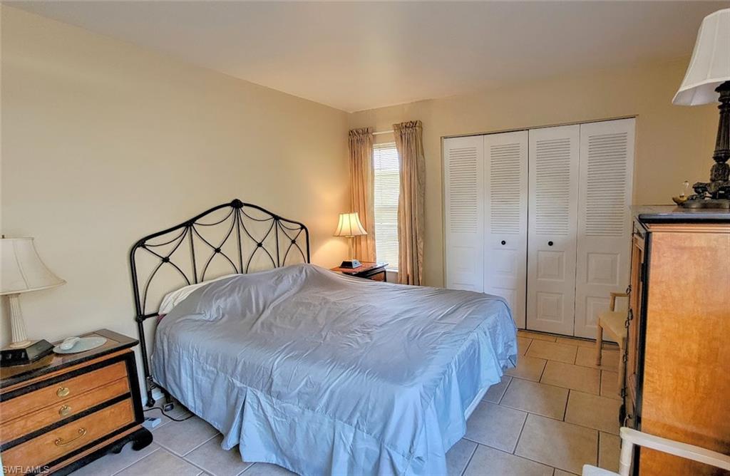 COUNTRY VILLAGE - Residential