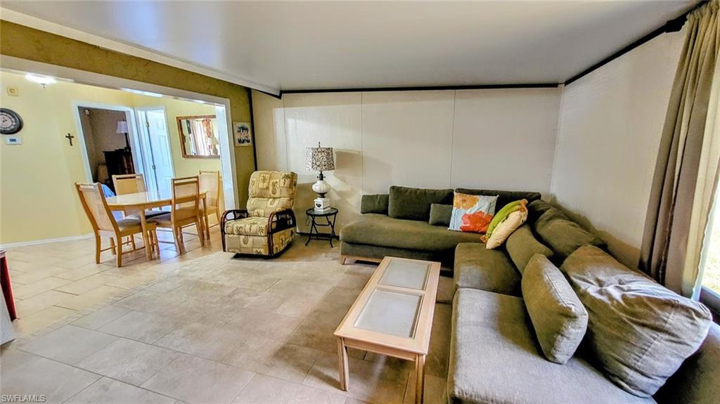 COUNTRY VILLAGE - Residential