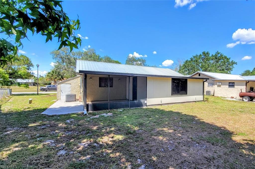 COUNTRY VILLAGE - Residential