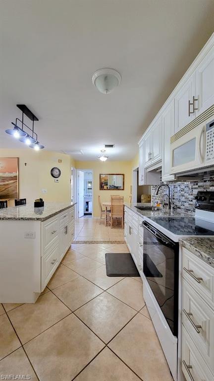 COUNTRY VILLAGE - Residential