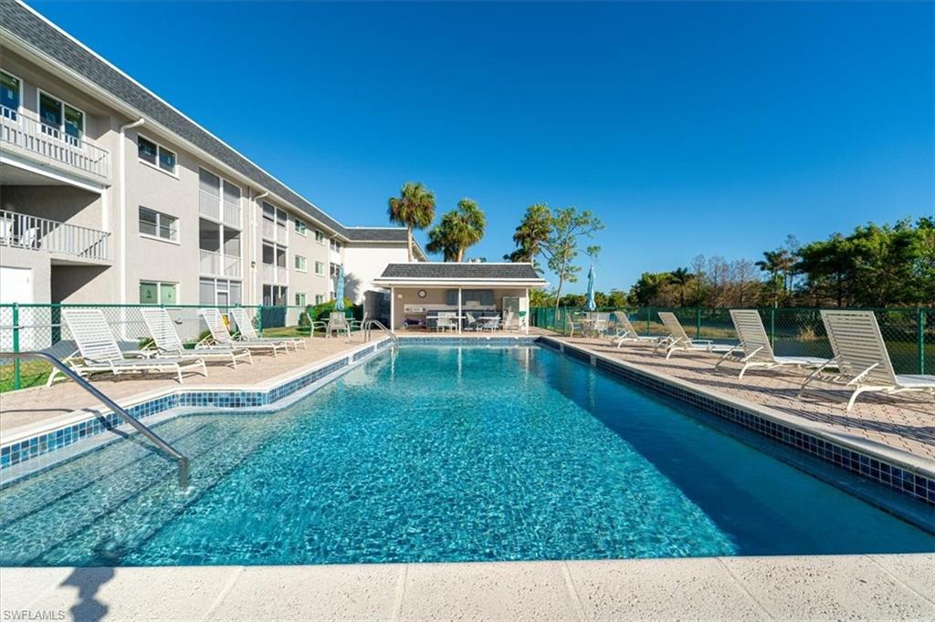 GOLF VIEW MANOR CONDO - Residential