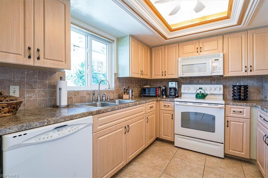 GOLF VIEW MANOR CONDO - Residential