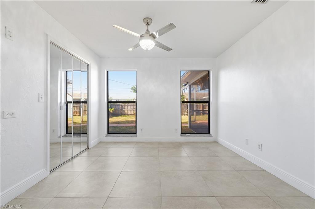 SAN CARLOS PARK - Residential