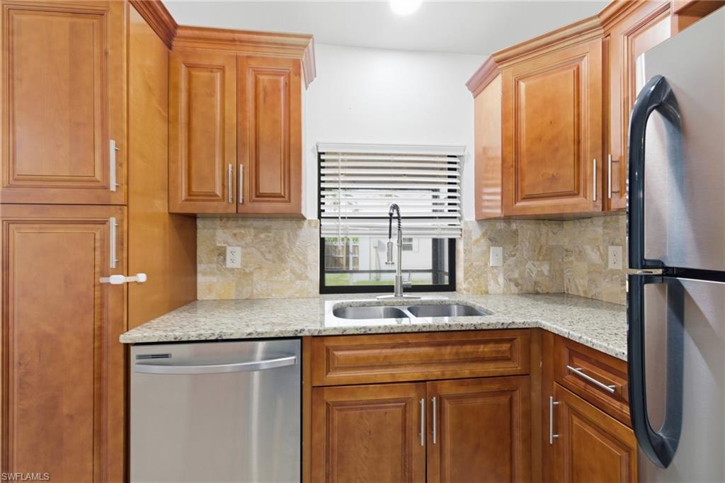 SAN CARLOS PARK - Residential