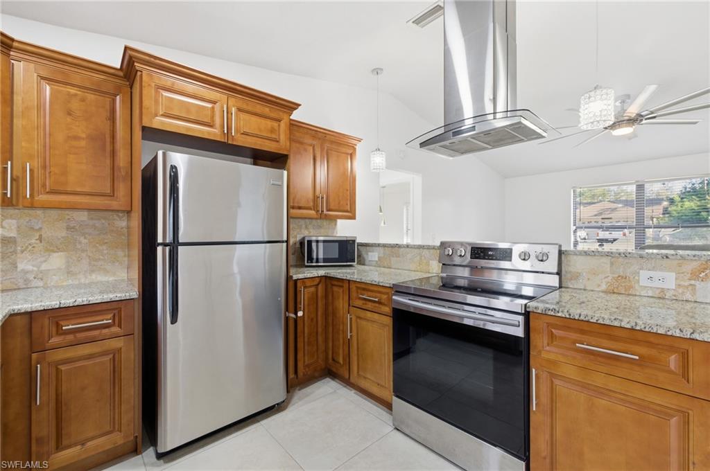 SAN CARLOS PARK - Residential