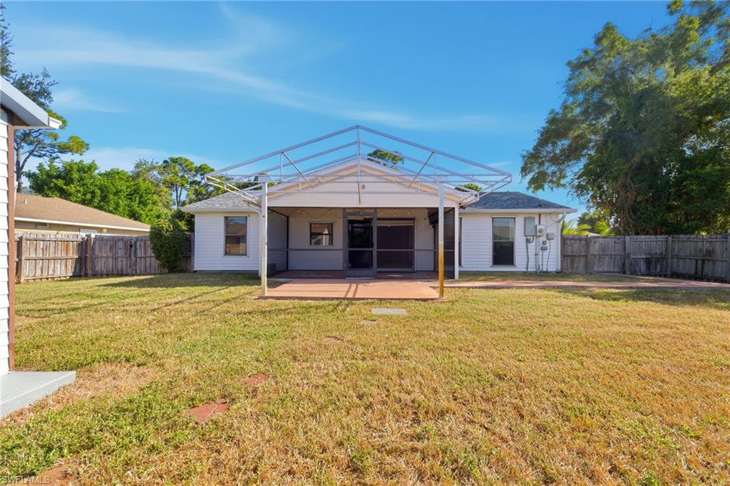 SAN CARLOS PARK - Residential