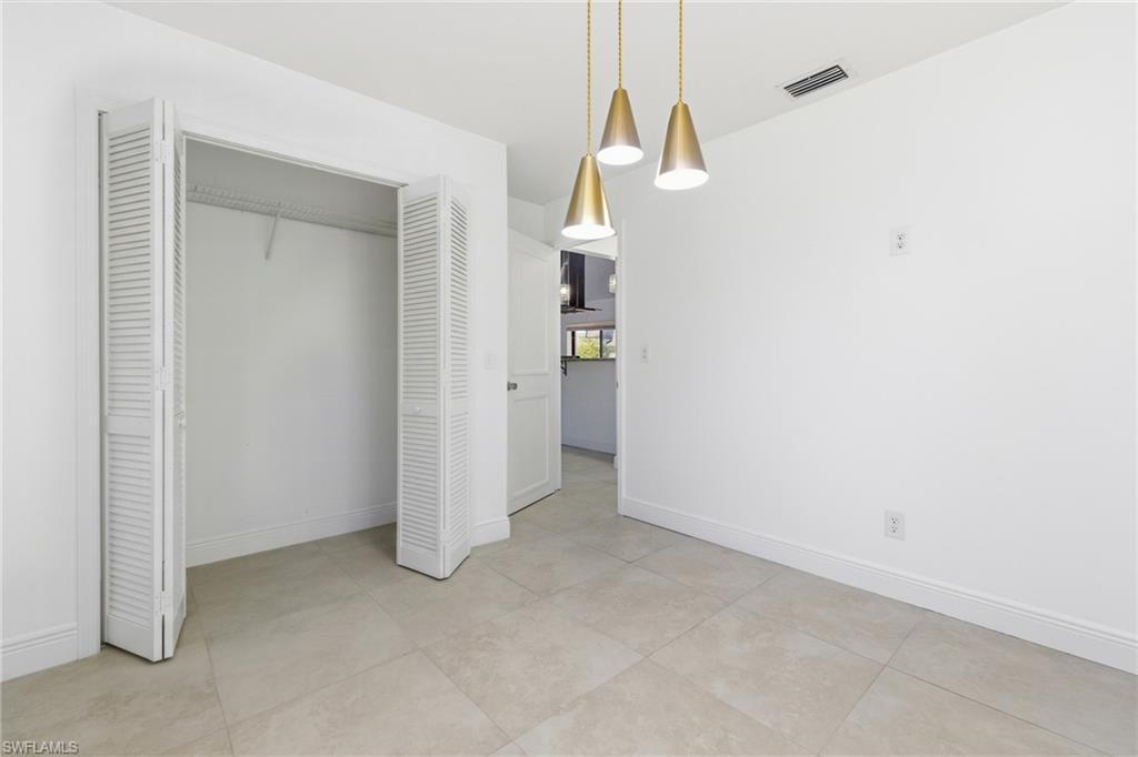 SAN CARLOS PARK - Residential