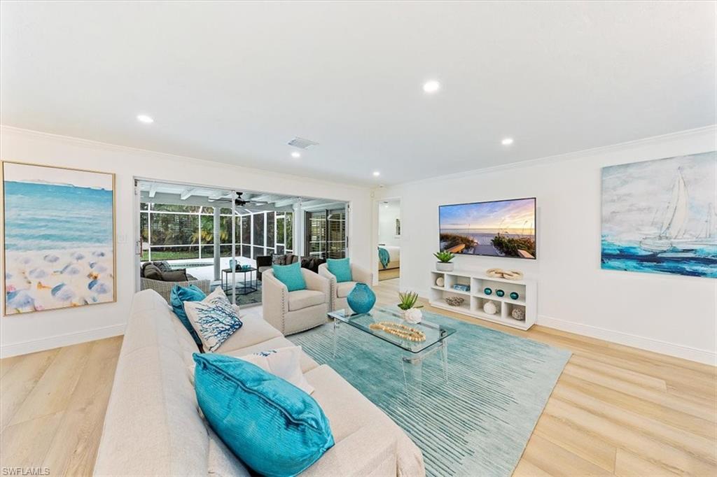 PARK SHORE - Residential