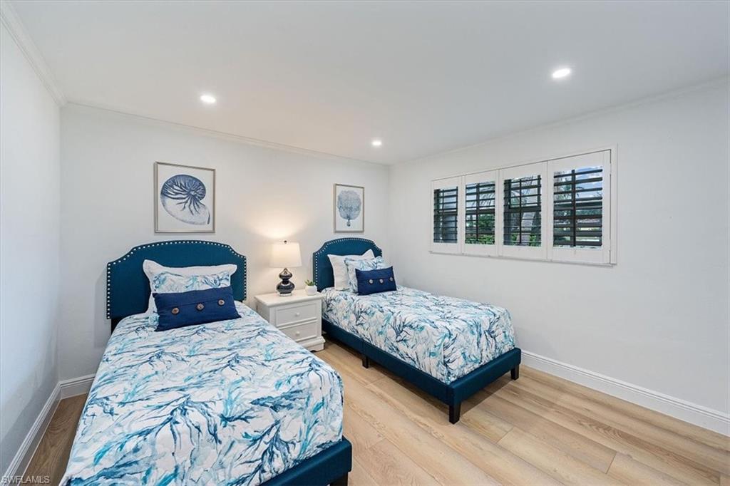 PARK SHORE - Residential