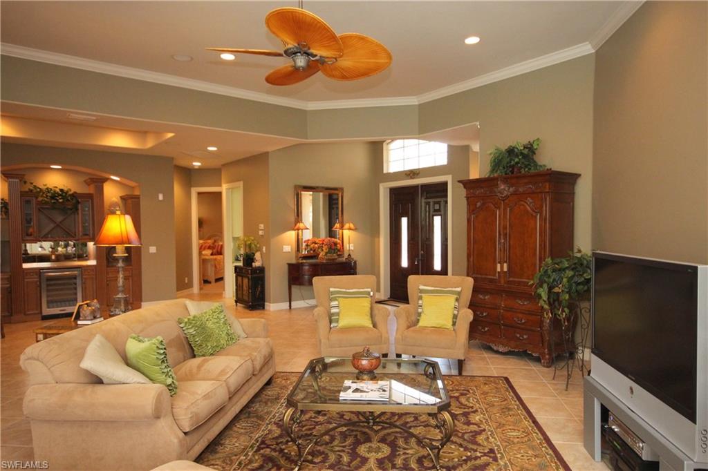 VILLA GRANDE - Residential