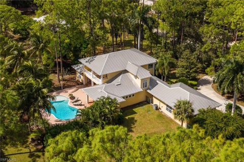 Photo of 6320 English Oaks LN, NAPLES, FL 34119 (MLS # 226037337)