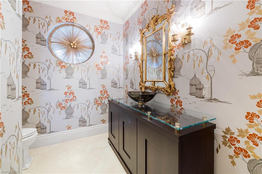 CHARLESTON SQUARE - Residential