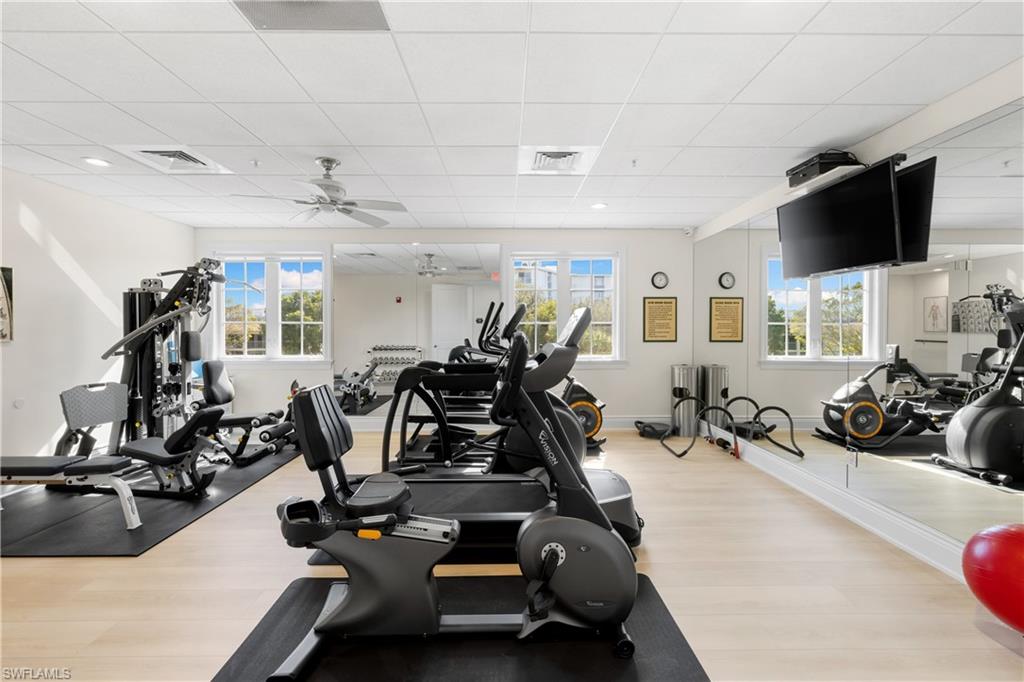 CHARLESTON SQUARE - Residential