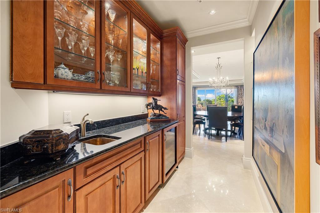 CHARLESTON SQUARE - Residential