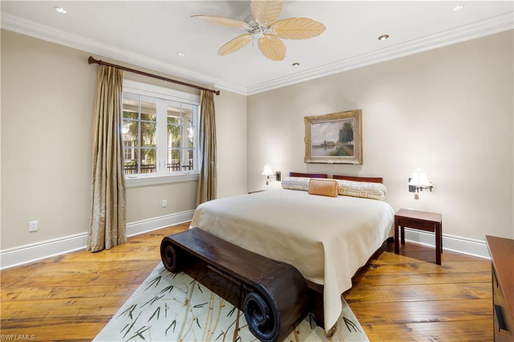 CHARLESTON SQUARE - Residential