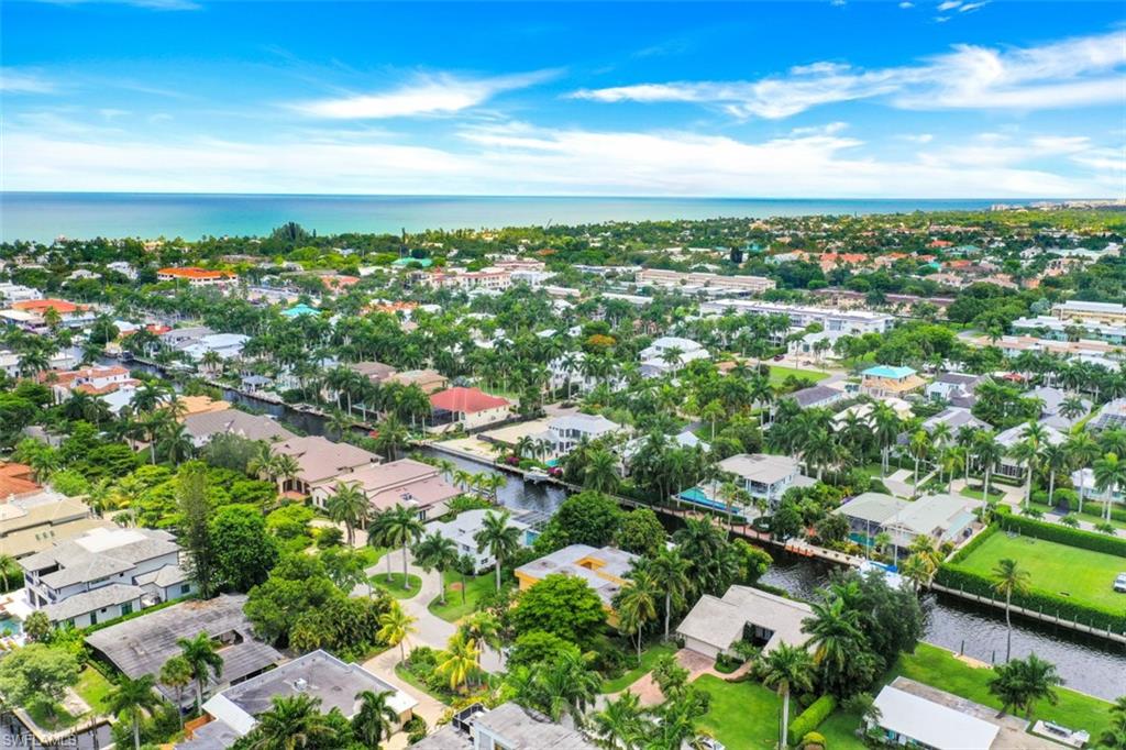 AQUALANE SHORES - Residential