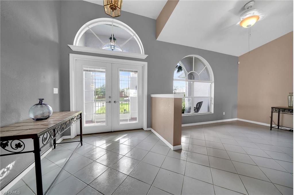 CAPE CORAL - Residential