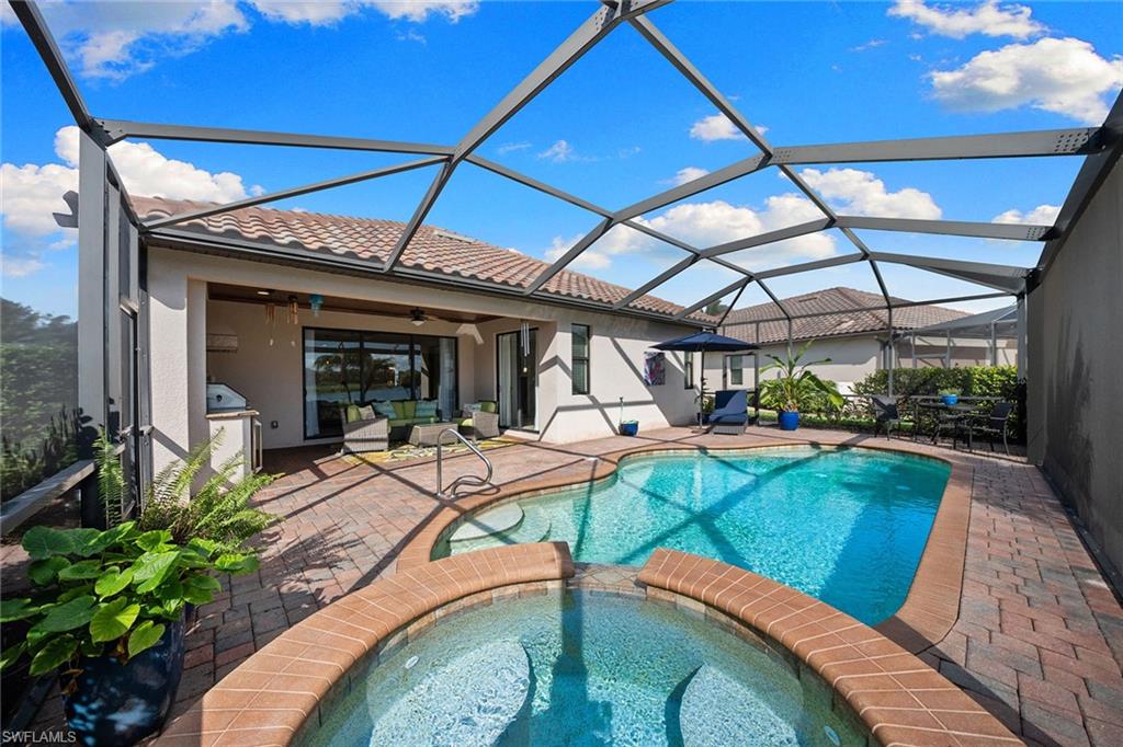 TWIN EAGLES - Residential