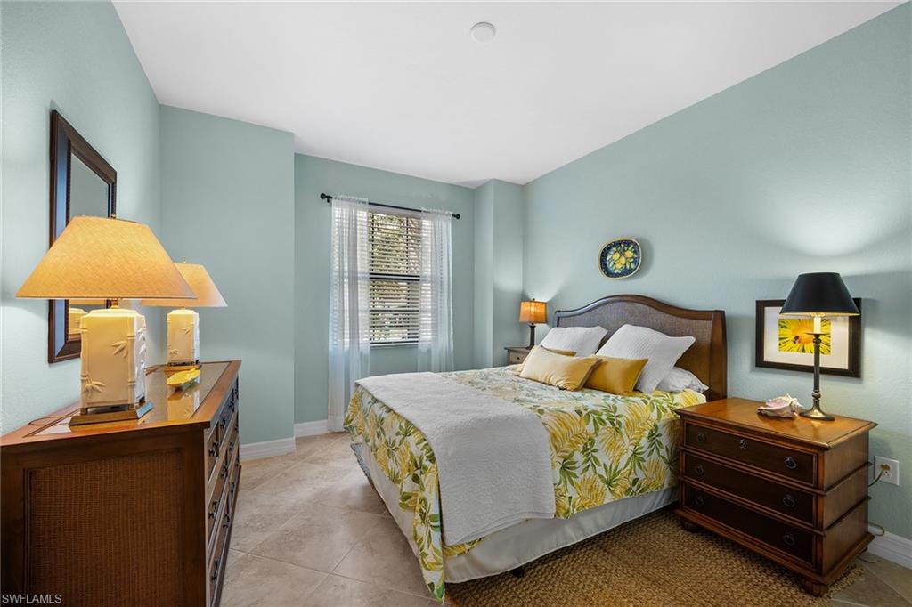 TWIN EAGLES - Residential