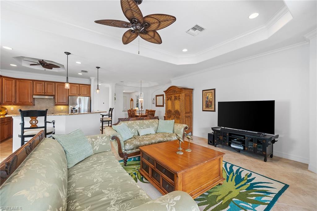 TWIN EAGLES - Residential