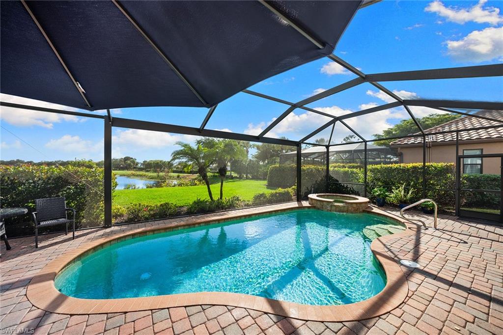 TWIN EAGLES - Residential