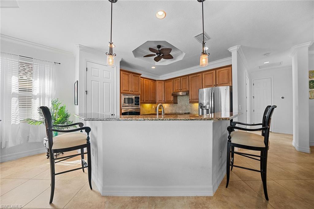 TWIN EAGLES - Residential