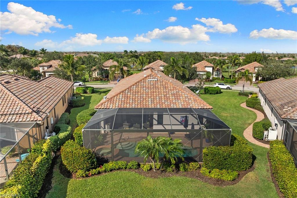 TWIN EAGLES - Residential