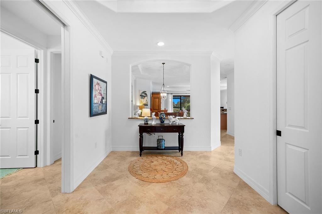 TWIN EAGLES - Residential