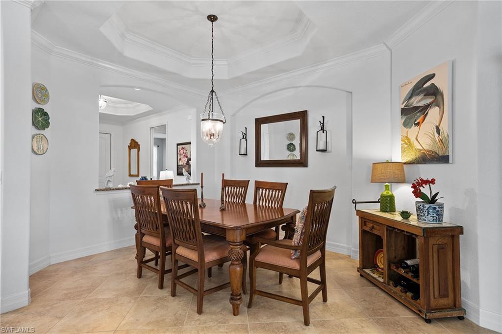 TWIN EAGLES - Residential