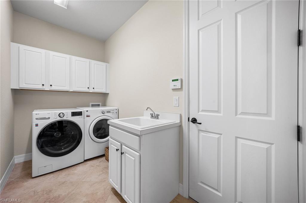 TWIN EAGLES - Residential