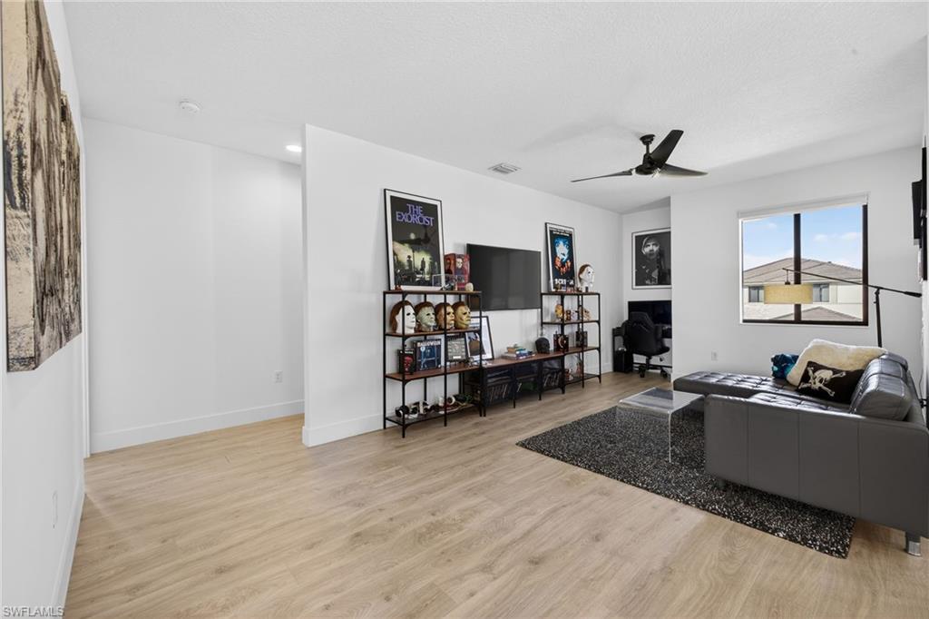 MAPLE RIDGE - Residential